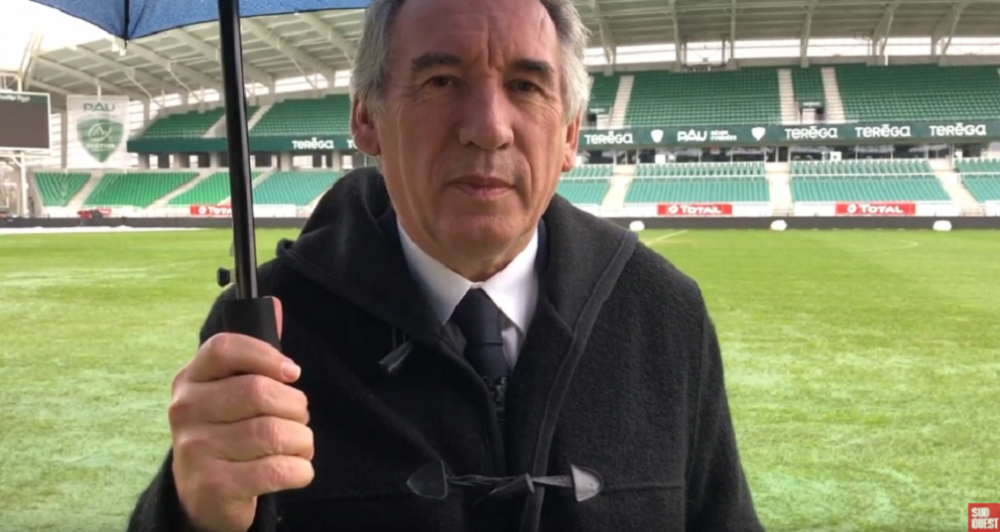 Pau/PSG - François Bayrou assure que le terrain est prêt pour le jeu et « la sécurité des joueurs »