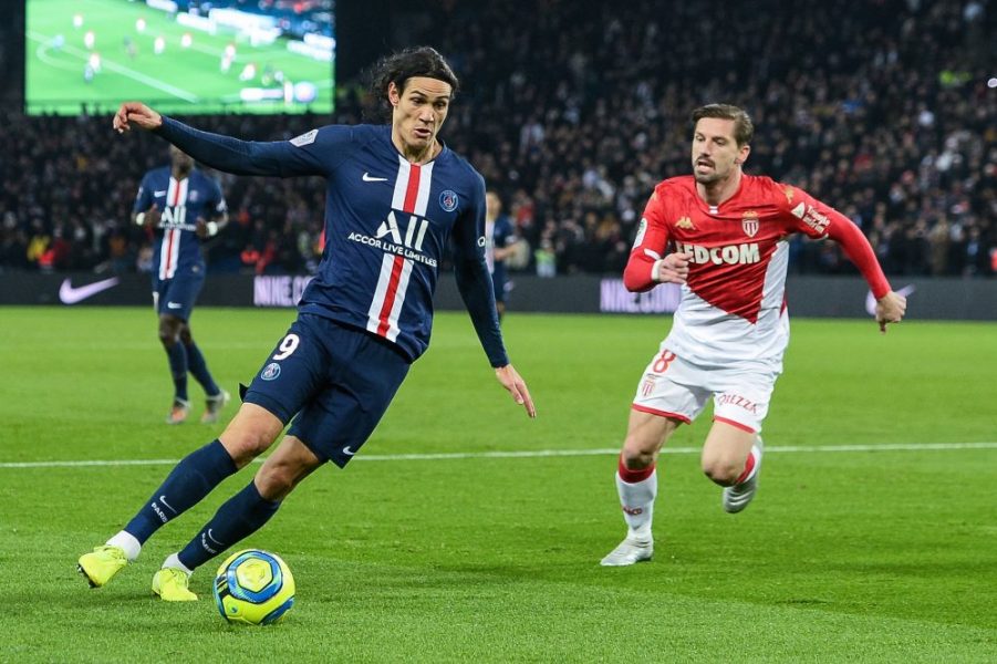 Mercato - Le père de Cavani est presque sûr qu'il ira à l'Atlético de Madrid, mais plutôt cet été