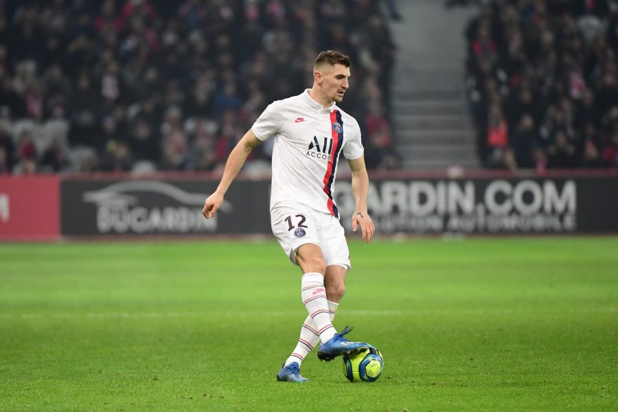 Meunier fait son propre profil et souligne « Mon objectif principal c'est toujours de rester à Paris »