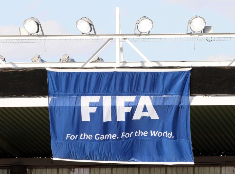 La FIFA envisage de sanctionner les crachats des joueurs lors des matchs