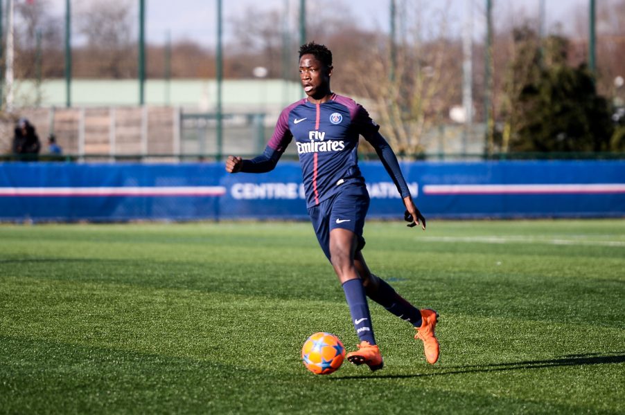 Mercato - Bitshiabu, le PSG face à une grosse concurrence pour garder son Titi annonce RMC Sport