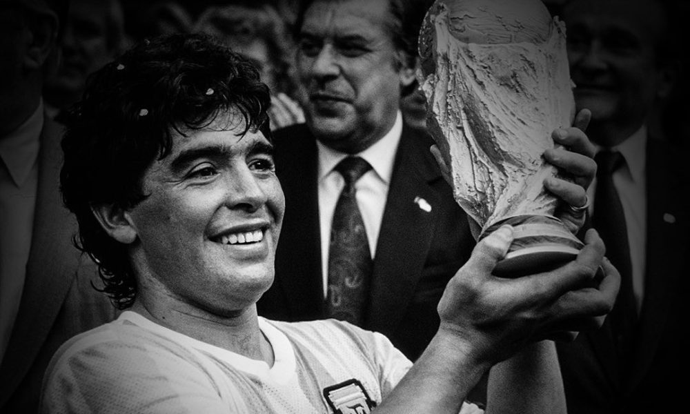 Les images du PSG ce mercredi: Hommage général à Maradona, et retour sur PSG/Leipzig
