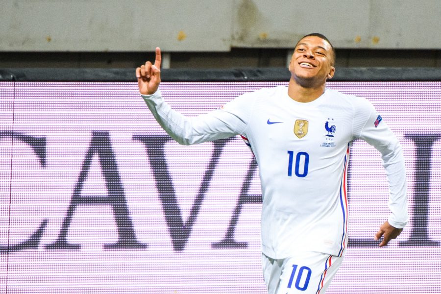 Mbappé qui joue contre la Suède, le PSG ne le « voit pas d'un mauvais Sil »