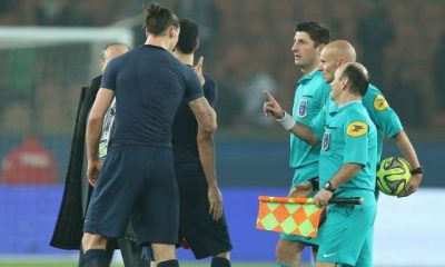 Chapron refuse de donner le ballon du triplé a zlatan