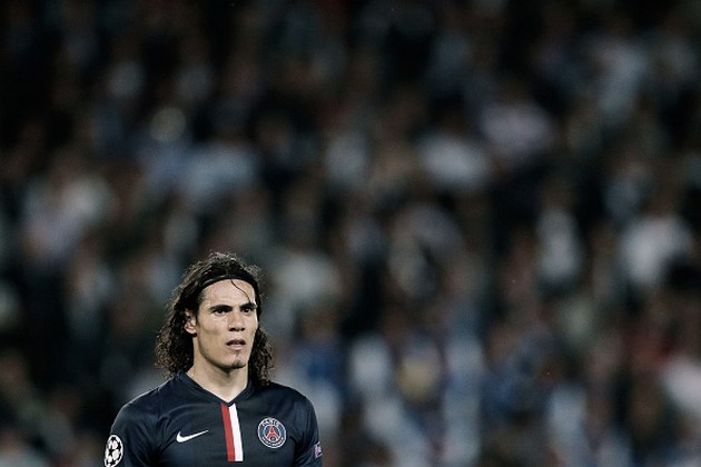 PSG – Edinson Cavani sort du silence concernant l'accident de son père