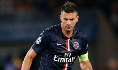 Mais la bonne nouvelle de cette matinée est à chercher du côté du milieu de terrain parisien. Thiago Motta privé du Trophée des Champions à cause d'un adducteur gauche douloureux s'est entraîné le plus normalement du monde, participant aux différentes oppositions pendant près d'une heure et demie. Le joueur italo-brésilien souhaite toujours rejoindre l'Atlético de Madrid, mais il pourrait bien débuter la saison sous les couleurs du PSG vendredi soir.