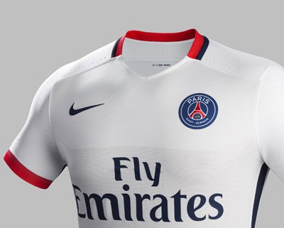 PSG - Le maillot extérieur présenté par le club et disponible pour l'achat