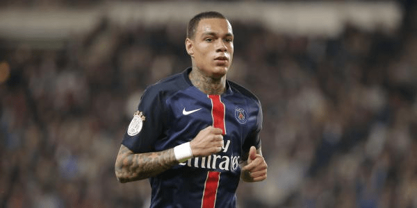 Le PSG rend hommage à Van der Wiel "Merci Gregory"