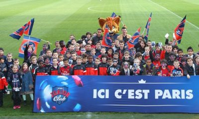 Le Junior Club fête le Noël avec des joueurs parisiens