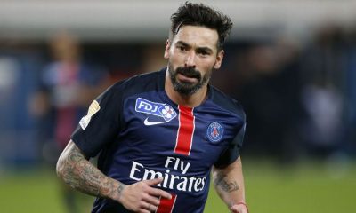 Blanc avoue que le départ de Lavezzi est possible, mais pourrait être arrêté par les blessures