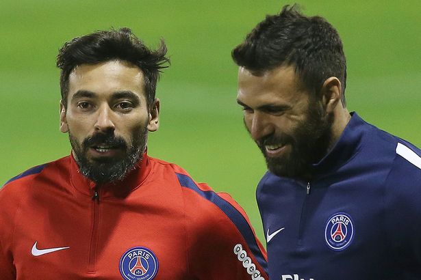 Anciens - Lavezzi fait l'éloge de Sirigu et affirme "il s’est lassé de faire des tours d’honneur"