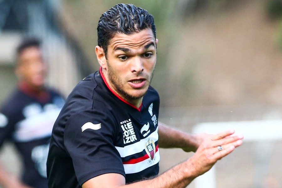 L'Equipe: Ben Arfa pourrait signer aujourd'hui, Krychowiak d'accord pour 4 ans