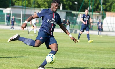 Batubinsika annonce qu'il a signé son premier contrat professionnel au PSG