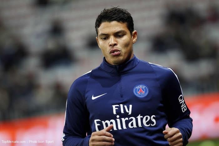 Thiago Silva "Peut-être que c'est un joueur qui vous parle, peut-être une autre personne mais ce n'est pas intelligent.