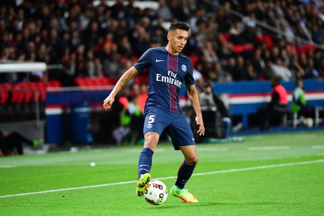 MLe PSG "a mis encore plus d’argent" dans l'offre pour Marquinhos afin repousser le FC Barcelone