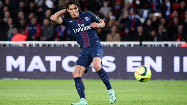 Rien n'est encore sûr pour la prolongation de Cavani au PSG, d'après L'Équipe