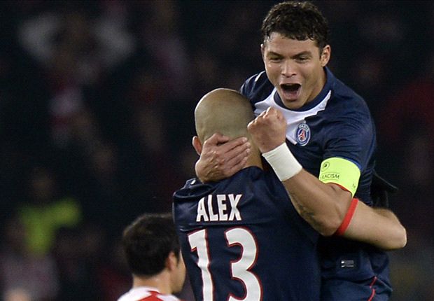 Alex Thiago Silva Ce n’est pas parce qu’il a le brassard qu’il doit régler tous les problèmes