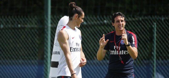 Cavani avec Emery C'est un mélange de ce qu'on faisait l'année dernière et les années précédentes