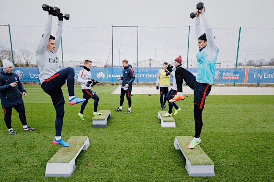 Les images partagées par les joueurs du PSG ce vendredi Classico, supporters et publicité