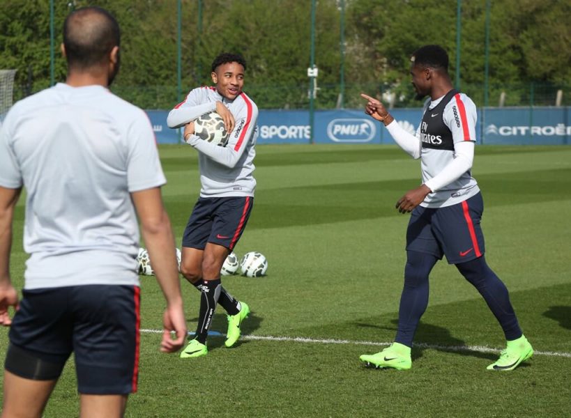 Les images partagées par les joueurs du PSG ce jeudi entraînement avec le sourire !.jpg