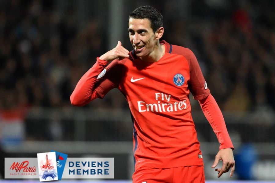 Angel Di Maria Ma célébration avec le téléphone C'est pour ma fille.jpg