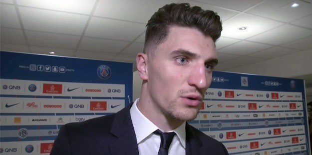 Meunier confie qu'il "joue sur une demi jambe" et ne veux pas être le "poissard de service"