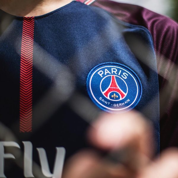 Découvrez de nouvelles images du nouveau maillot du PSG pour la saison 2017-2018