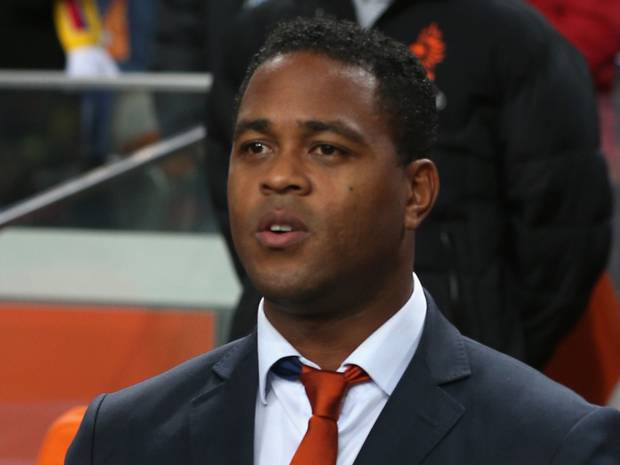 Kluivert explique que le PSG lui a proposé un rôle différent et qu'il est fier de son parcours