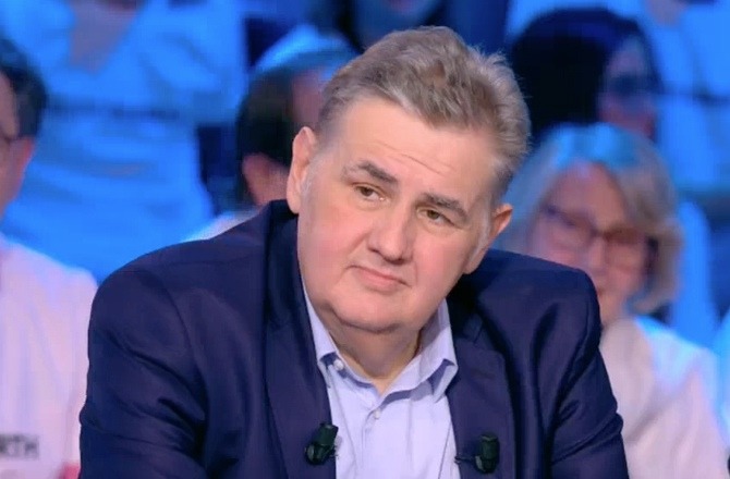 Pierre Ménès milite pour le départ de Verratti et propose des joueurs pour le remplacer