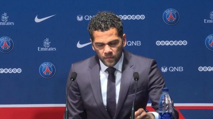 Dani Alves « La Ligue 1 est un championnat très physique »