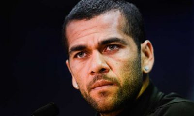 Mercato - Dani Alves dément essayer de convaincre Neymar de signer au PSG