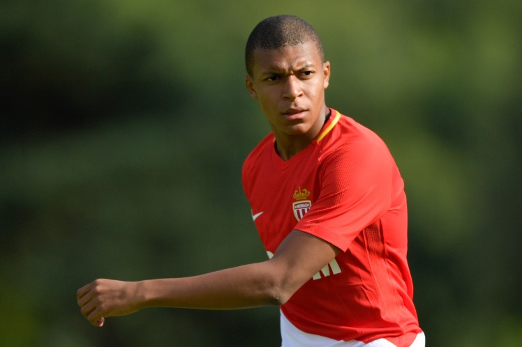 Mercato - Kylian Mbappé, l'AS Monaco menace les clubs qui l'approchent sans accord