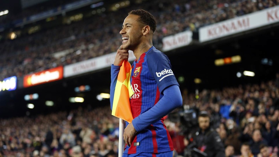 Mercato - Le Barça fait hésiter Neymar, mais ne lui a pas encore fait oublier le PSG, selon Le Parisien