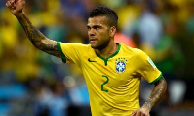 Mercato - Le PSG et City espèrent la réponse de Daniel Alves ce mardi, selon Le Parisien