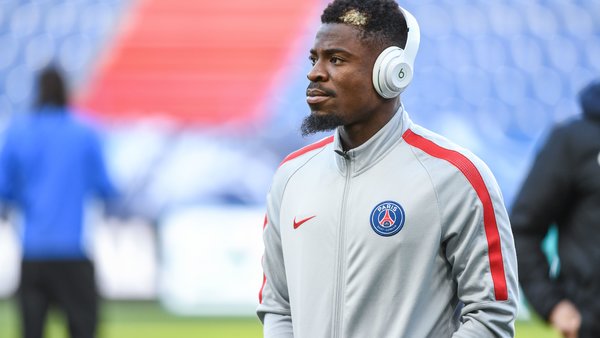 Mercato - Manque de prétendants et espoir d'un prix abaisser, Aurier doit patienter pour partir