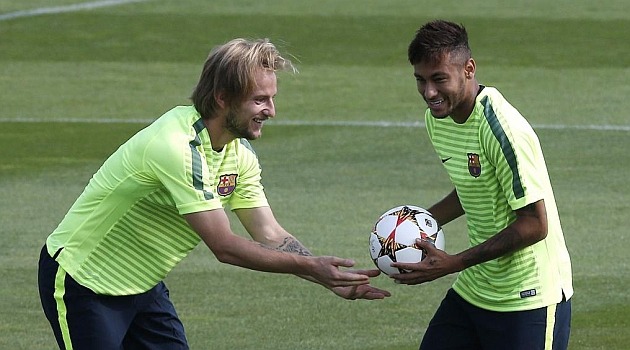 Mercato - Rakitic Neymar sait qu’il est très important pour nous...je lui dis de rester