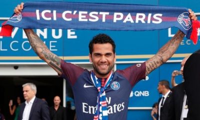 Pastore Dani Alves est déjà prêt, il a 18 ans. C'est une personne exceptionnelle