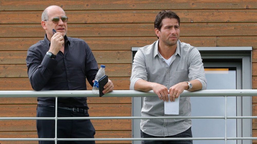 Des images de l'entraînement du PSG, Antero Henrique et Scherrer Maxwell observent