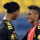 Anciens - Ronaldinho Je suis heureux pour Neymar