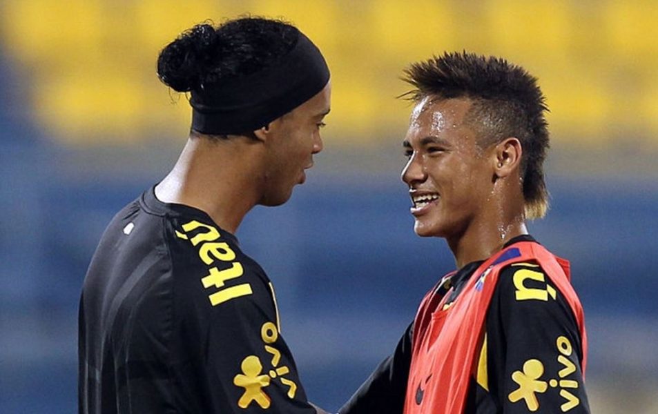 Anciens - Ronaldinho Je suis heureux pour Neymar