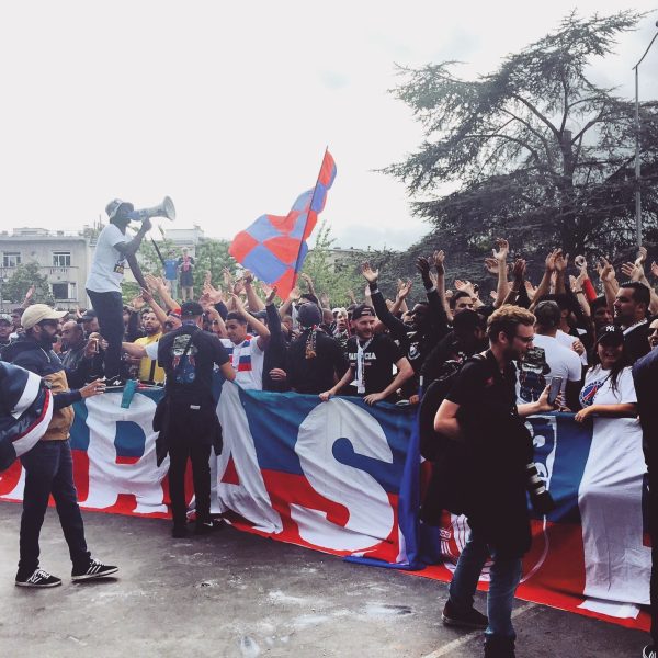 Le Collectif Ultras Paris invite les supporters à 13h au Parc des Princes pour accueillir Neymar