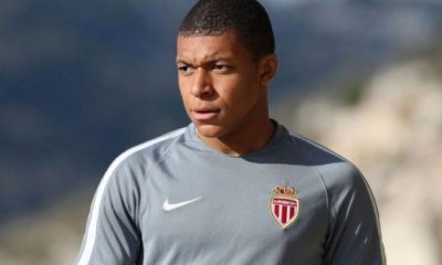 Mercato - Le PSG hésite pour Mbappé et pourrait attendre l'été prochain, selon Le Parisien