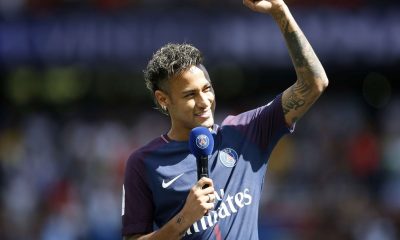 Neymar compte porter plainte auprès du Barça pour obtenir sa prime, selon Sky Sports