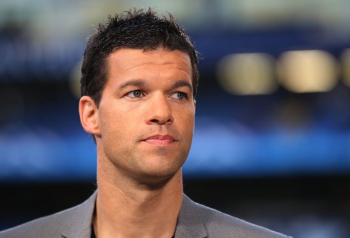 Ballack le PSG avec toutes ses recrues n'est pas au niveau du Real Madrid à cette heure-ci