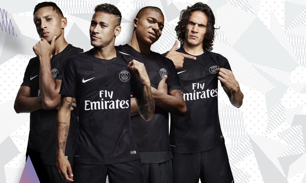 Le PSG présente son maillot third de la saison 2017-2018 !