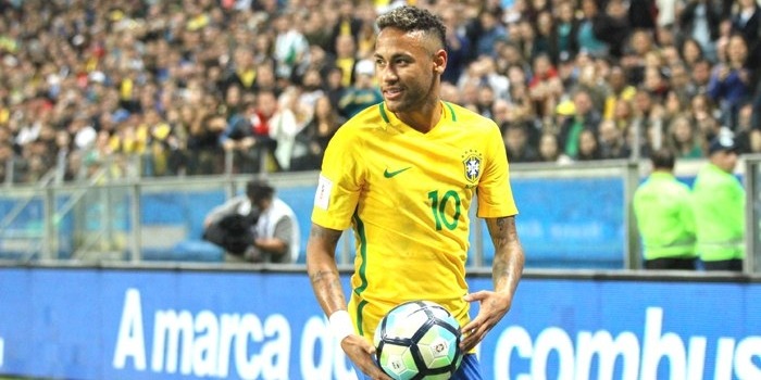 Neymar heureux de jouer avec Mbappé