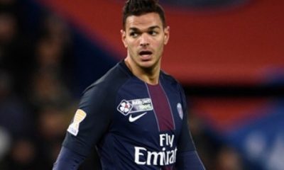 Ben Arfa casse un verre par à cause de sa tension, une fausse histoire de L'Equipe