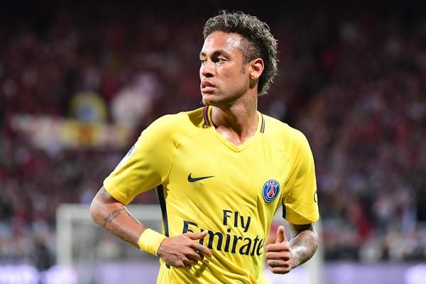 Leonardo Le PSG doit être plus important que Neymar