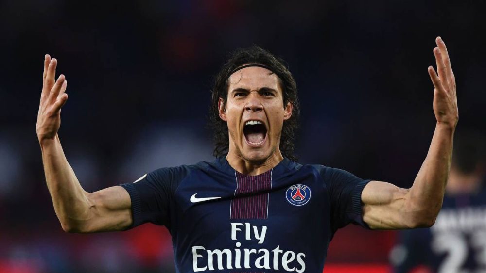 Les images du PSG ce lundi Classico, Cavani et supporters.jpg