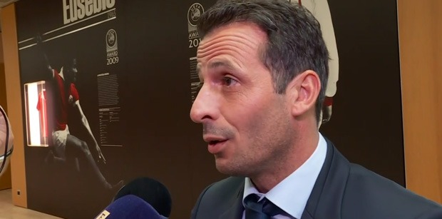 Giuly "Cavani c'est un finisseur, un buteur... Dès qu'il est sur le terrain, il donne tout ce qu'il a"